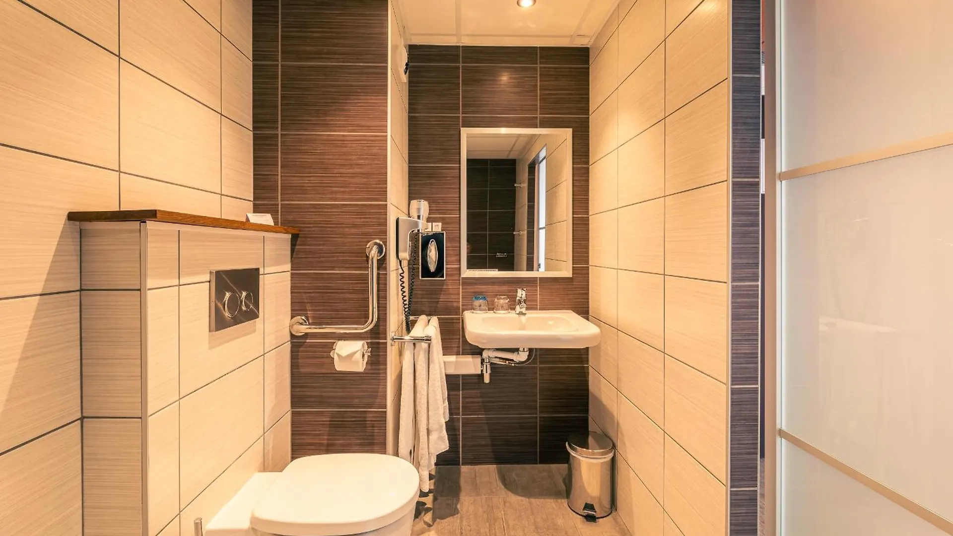 Best Western Marseille Aeroport Vitrolles  Hotel